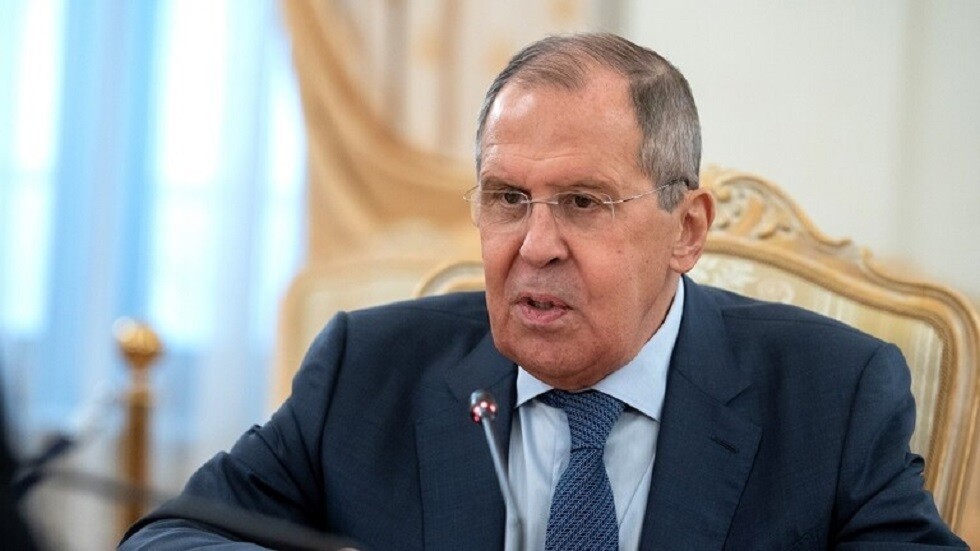 لافروف: هناك معلومات تفيد بأن سلطات ماريوبول ترفض منح السكان الفرصة للمرور عبر الممر الإنساني