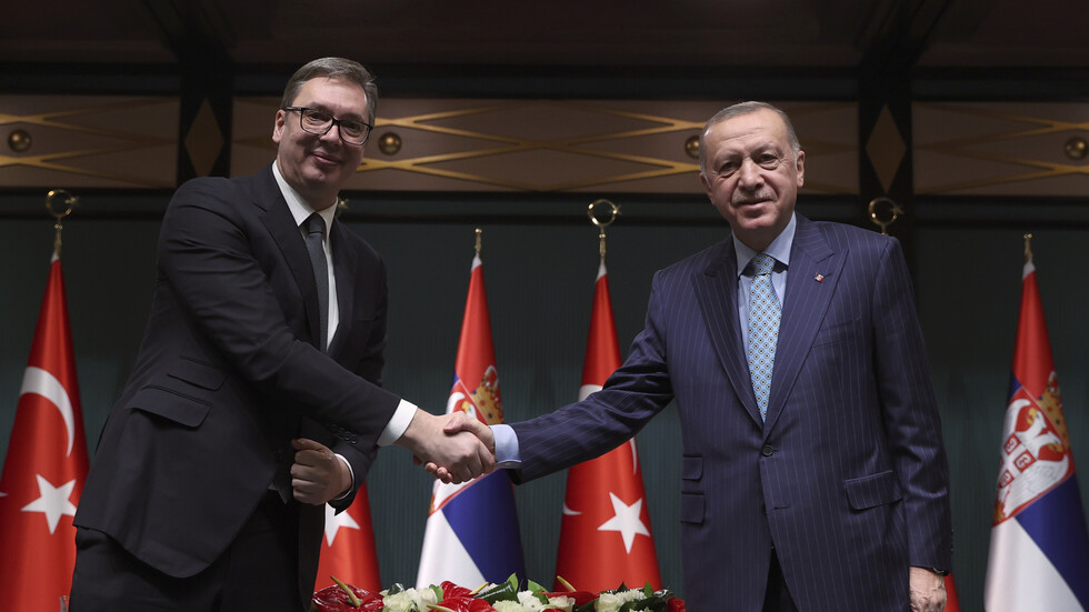 أردوغان يبحث مع نظيره الصربي تطورات العملية العسكرية الروسية الخاصة