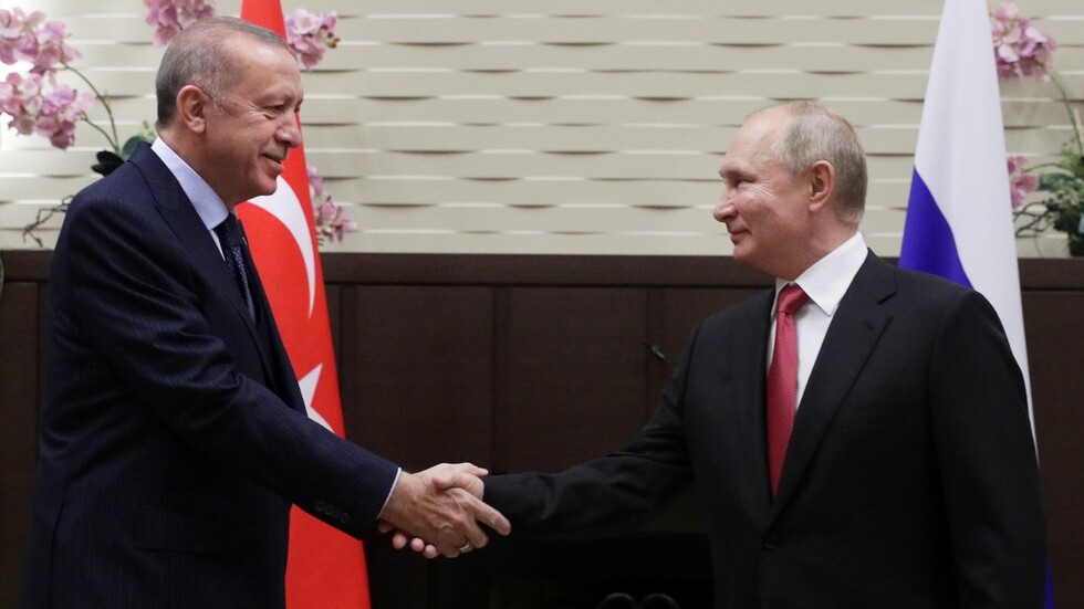 أردوغان يدعو في اتصال مع بوتين إلى إعلان وقف إطلاق النار في أوكرانيا بشكل عاجل