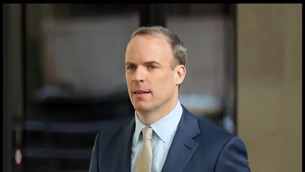 بريطانيا تدافع عن نفسها في مواجهة انتقادات فرنسا بشأن اللاجئين