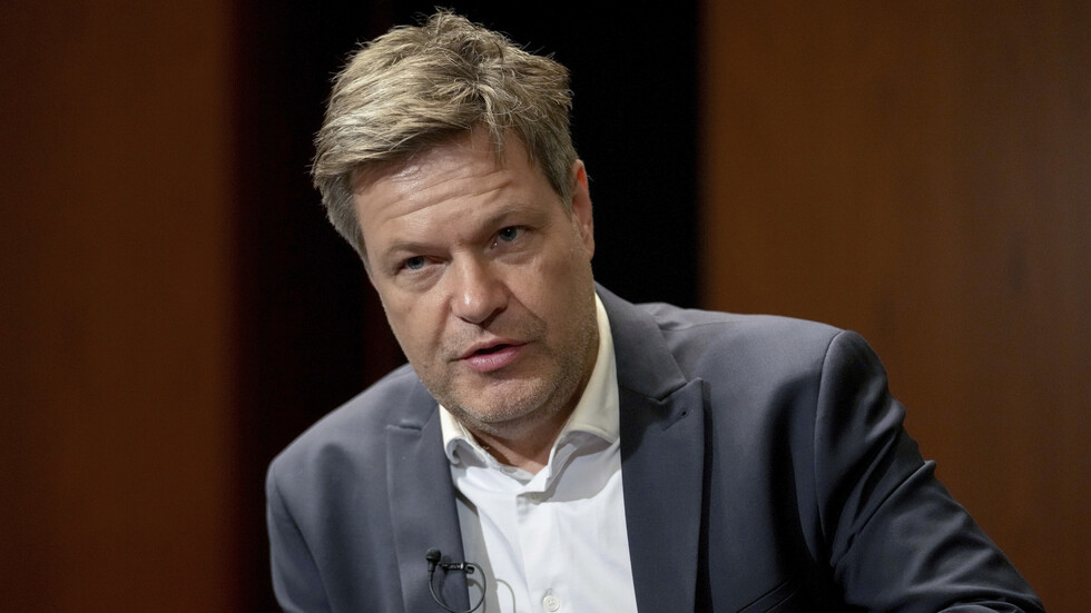 وزير الاقتصاد الألماني يحذر من تداعيات انقطاع إمدادات الطاقة من روسيا