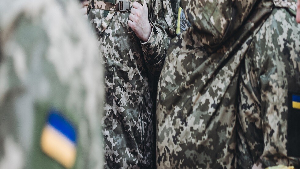 "سي إن إن": جنرال أمريكي تفقد مطارا سريا يتم إرسال الأسلحة منه إلى كييف