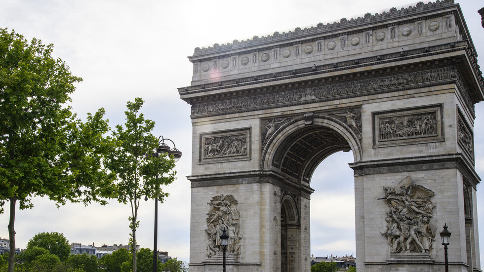 السفارة الروسية ترسل مذكرة للخارجية الفرنسية بعد اعتداء على مكتب التعاون الروسي