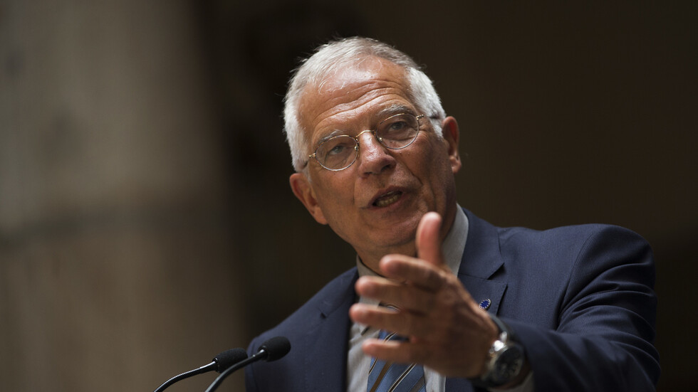 الاتحاد الأوروبي: عدد اللاجئين من أوكرانيا إلى أراضينا قد يبلغ 5 ملايين شخص