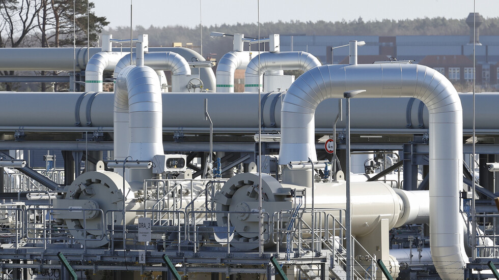 "بلومبيرغ": المفوضية الأوروبية ترسم مسارا لإنهاء الاعتماد على الغاز الروسي