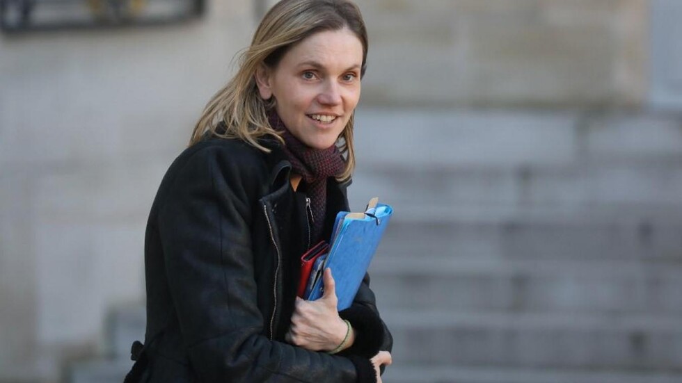 وزيرة الصناعة الفرنسية منتقدة واشنطن: يجب إلحاق الضرر بالاقتصاد الروسي وليس الأوروبي!