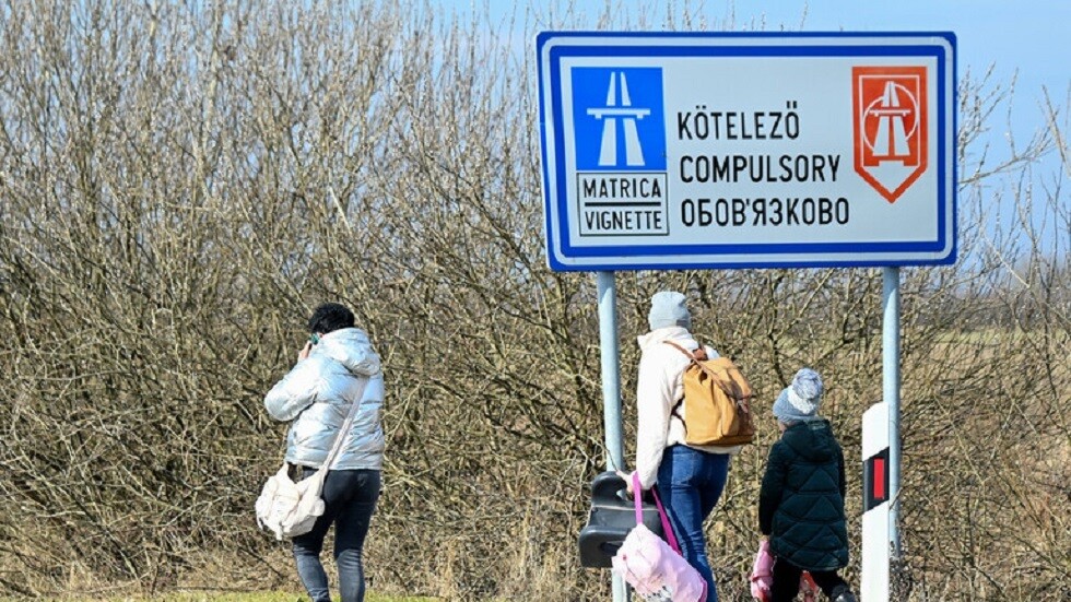 الدفاع الروسية: إجلاء 723 شخصا من أوكرانيا بينهم أردنيون وتونسيون