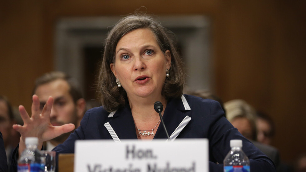 واشنطن: سفراؤنا يحثون الدول على الانضمام إلى العقوبات ضد روسيا