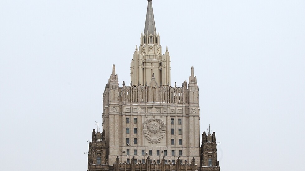 الخارجية الروسية: لو لم يتم إيقاف نشاط المختبرات البيولوجية في أوكرانيا لخرجت الآن عن السيطرة