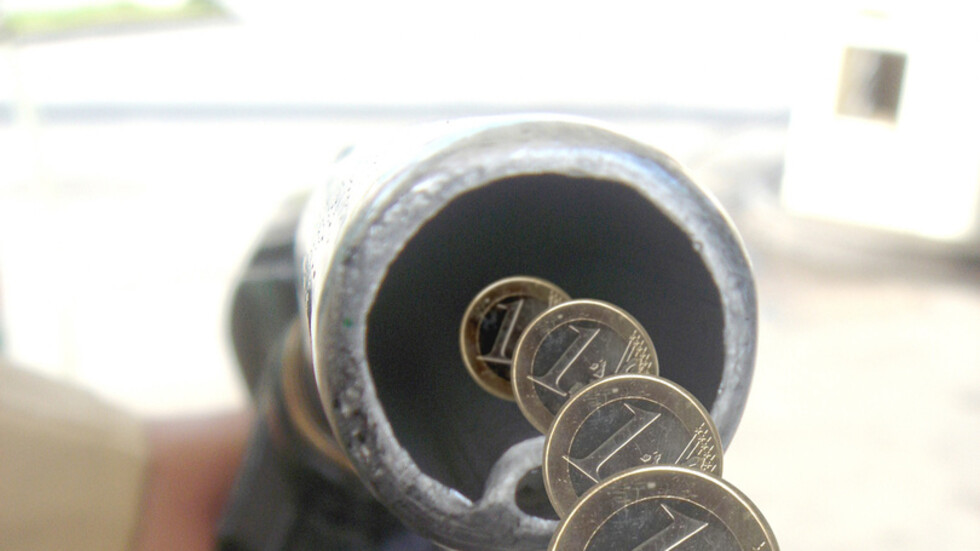 تداعيات ناجمة عن العقوبات الغربية على روسيا.. ارتفاع "صاروخي" لأسعار البنزين في فنلندا