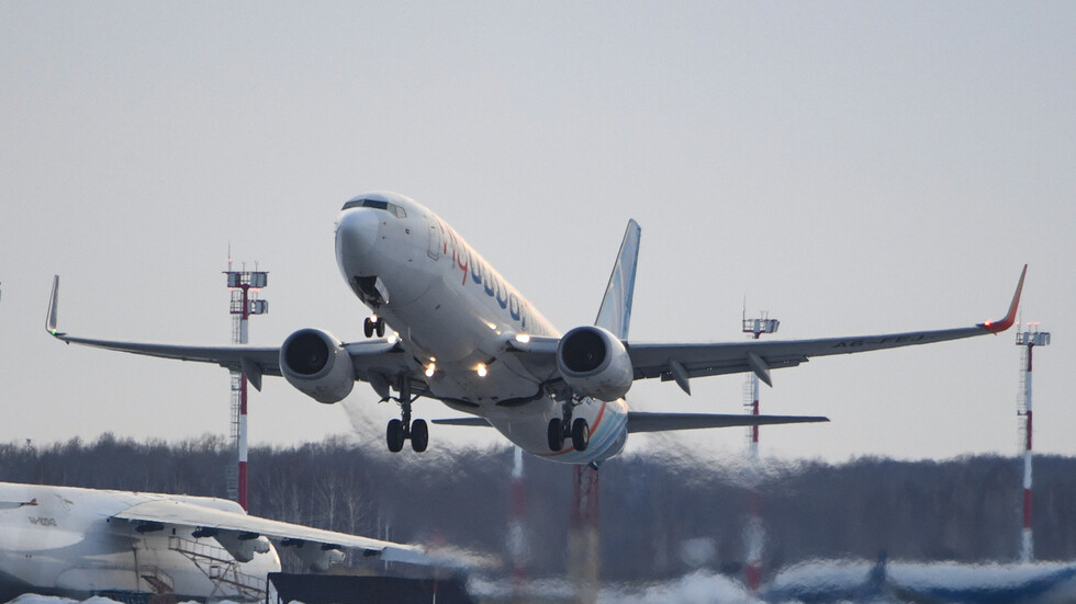 روسيا تستأنف رحلات الطيران مع 8 دول