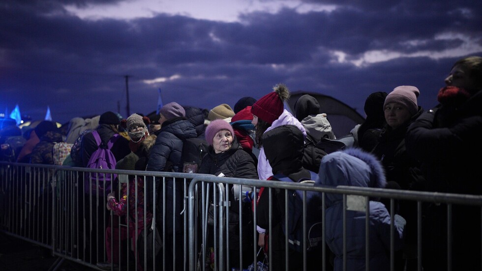 بعد أن أصبحت مثقلة باللاجئين.. العاصمة البولندية تناشد المجتمع الدولي