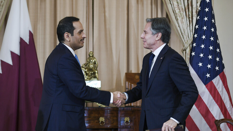 قبل توجهه إلى موسكو.. وزير خارجية قطر يبحث الوضع في أوكرانيا مع بلينكن