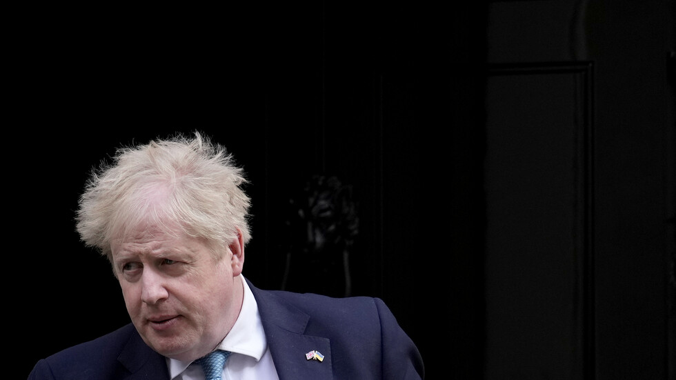 كوربين يطالب جونسون بإلغاء رحلته للسعودية وإنهاء صفقة الأسلحة مع الرياض بسبب الإعدامات الأخيرة