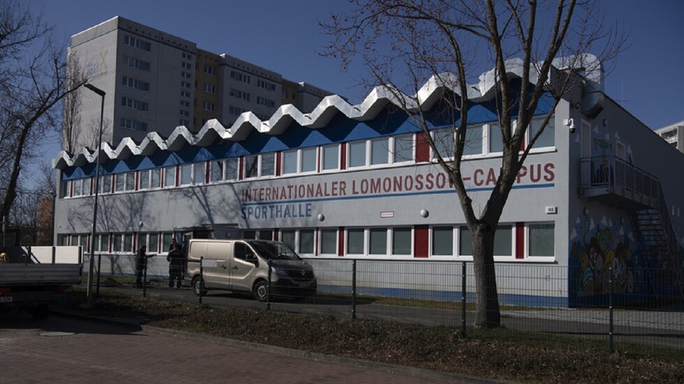 السفير الروسي: إضرام النار في مدرسة روسية ببرلين عمل فظيع