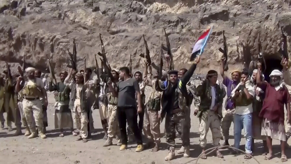 استهداف قائد قوات الحزام الأمني للمجلس الانتقالي الجنوبي في اليمن بسيارة مفخخة (صورة)