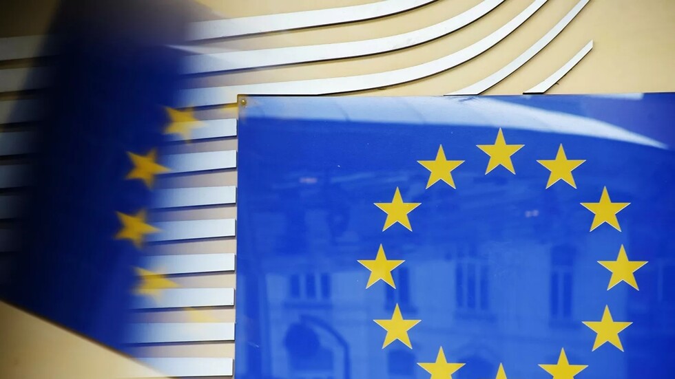 الاتحاد الأوروبي يحظر استثمارات جديدة في قطاع الطاقة الروسي