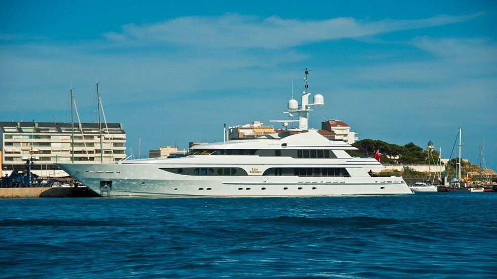 الثاني خلال أسبوع.. إسبانيا تحتجز يختا لرجل أعمال روسي