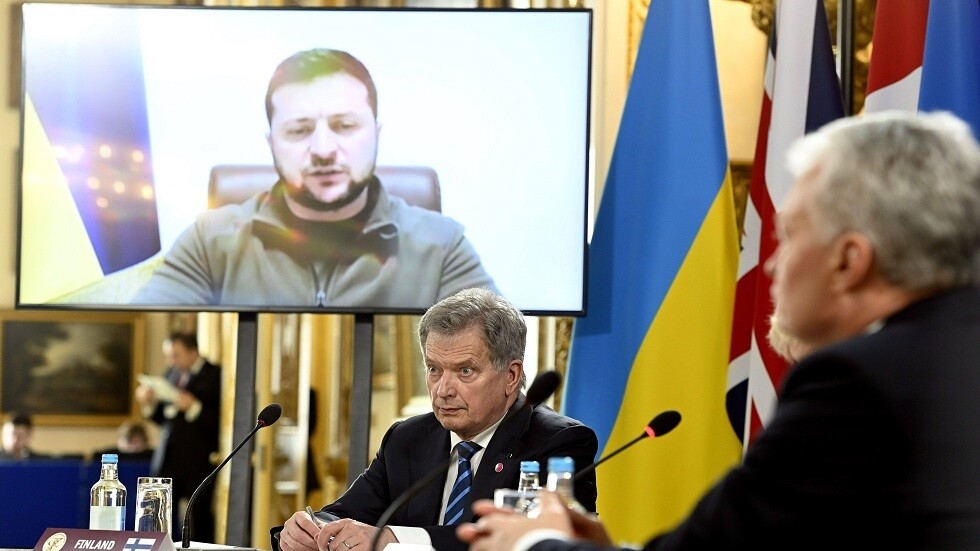 زيلينسكي يناشد الغرب مدّه بالمزيد من الأسلحة