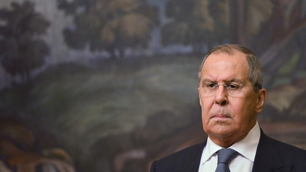 لافروف: نؤكد ضرورة نزع السلاح واستئصال النازية في أوكرانيا ليستطيع جميع الناس هناك العيش بسلام