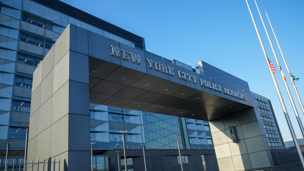 وسائل إعلام: سرقة 400 سترة واقية من مخصصات دعم أوكرانيا في نيويورك