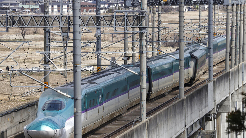 اليابان تحصر أضرار زلزال قوي خلف قتلى وجرحى