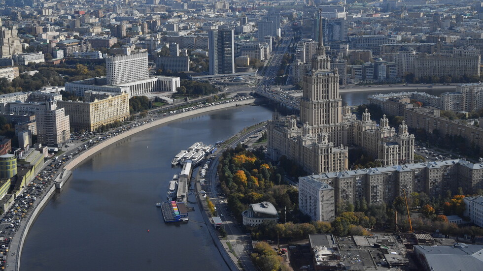 الحكومة الروسية تحظر بيع وشراء العقارات مع مواطني 