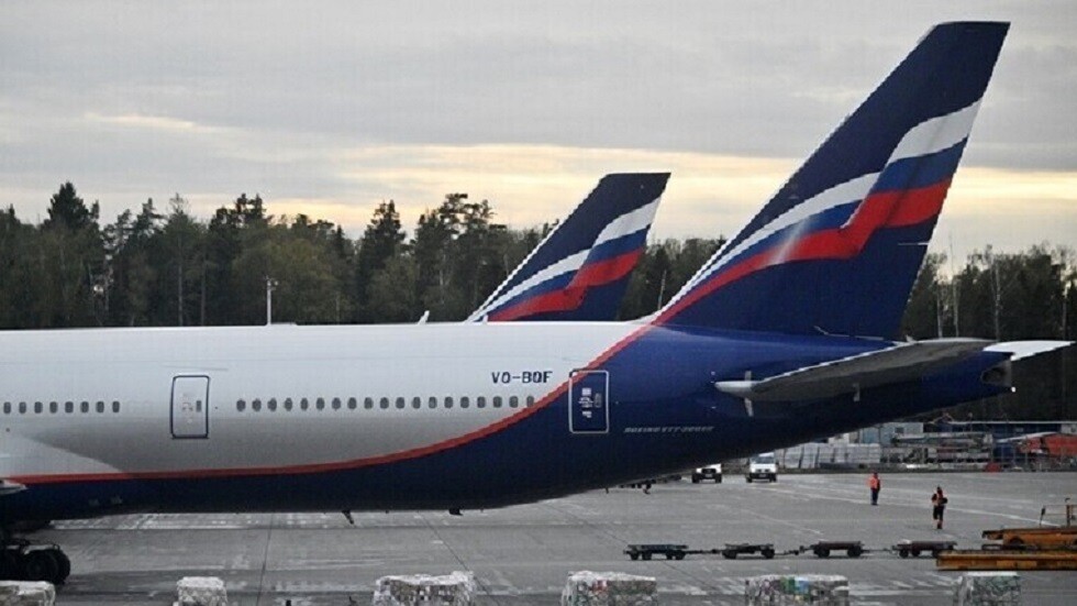 روسيا تبدأ إعادة السياح الروس العالقين في دول أخرى وتؤكد أن جميعهم سيتم نقلهم في غضون أسبوعين