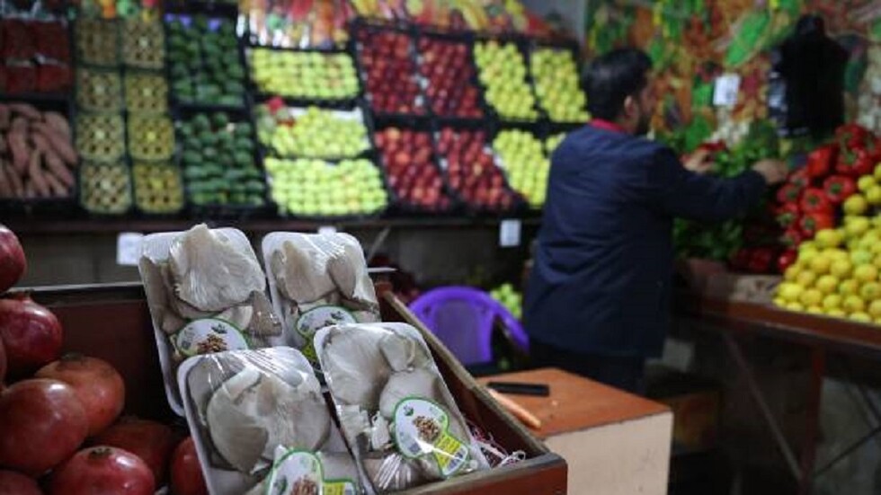 وزير التجارة السوري يطمئن: لن تنقطع أي مادة أساسية من السوق