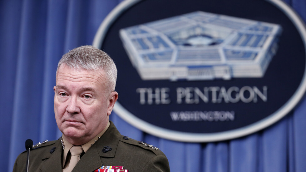 ماكنزي: تبادل الضربات الصاروخية بين إيران وإسرائيل بالعراق وسوريا يضع القوات الأمريكية في خطر