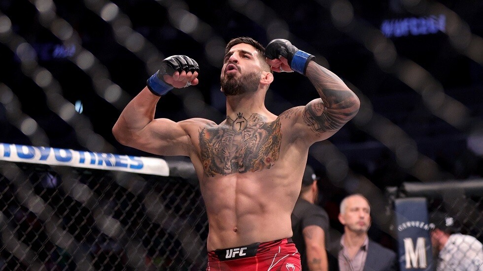 المقاتل الجورجي تابوريا يطفئ الأنوار على البريطاني هربرت بضربة ساحقة.. فيديو