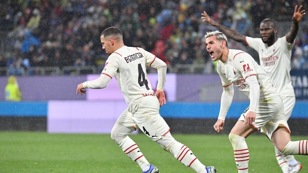 إسماعيل بن ناصر يقود ميلان للقمة بهدف رائع "عالطاير"!.. فيديو