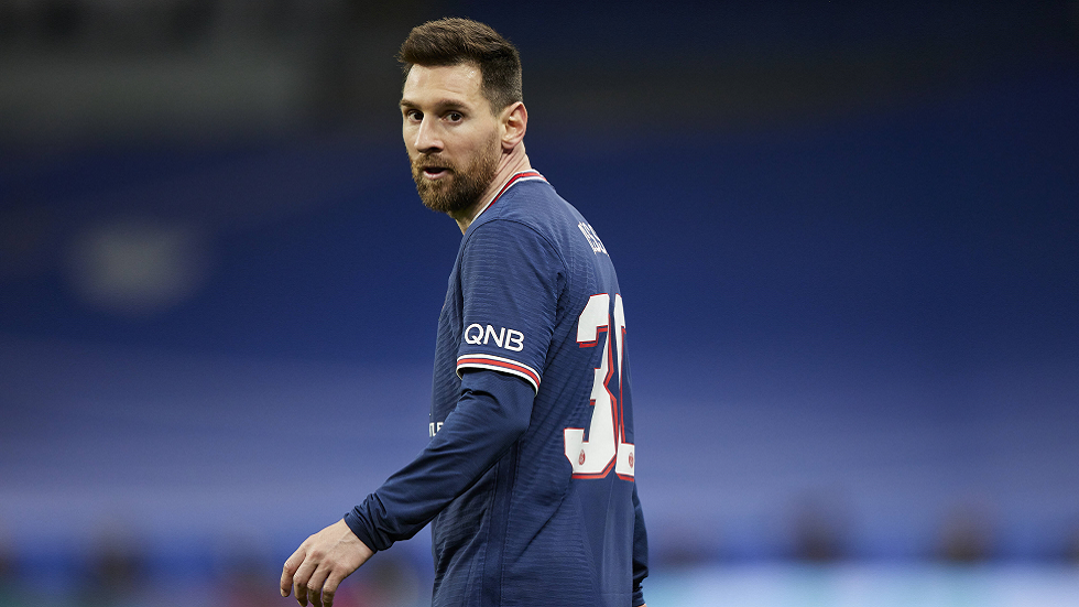 تشافي يفتح الباب أمام عودة ميسي إلى برشلونة