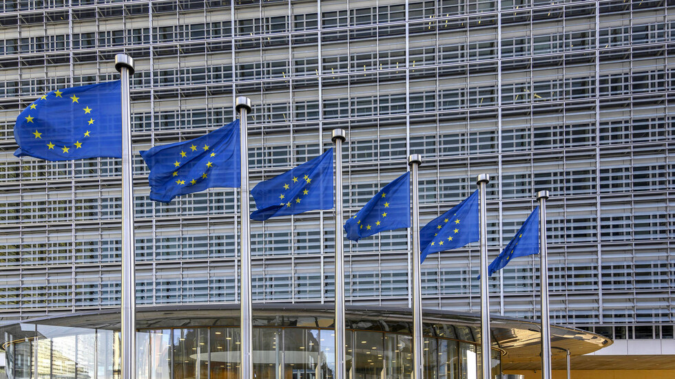 الاتحاد الأوروبي يتفق على استراتيجيته الدفاعية الجديدة