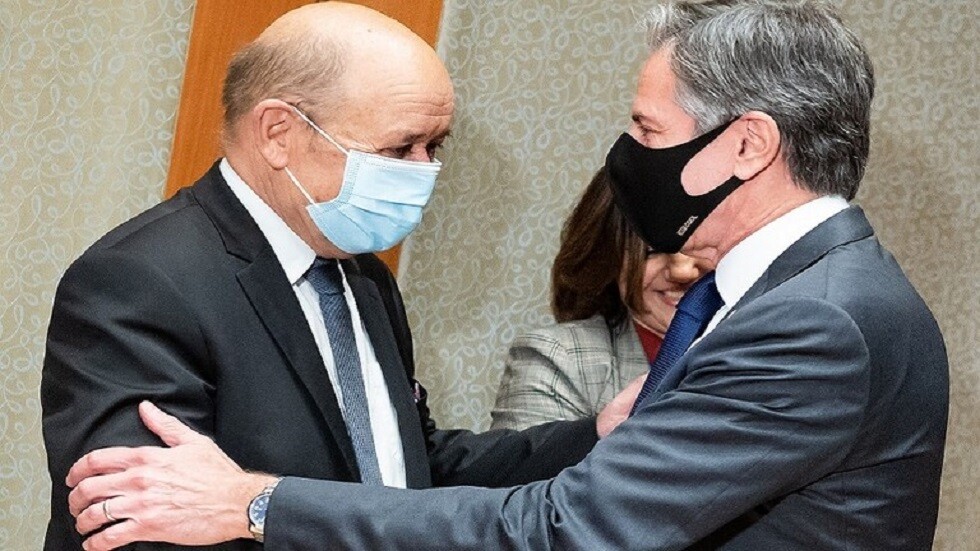 لو دريان وبلينكن يناقشان أولوية وقف إطلاق النار في جميع أنحاء أوكرانيا