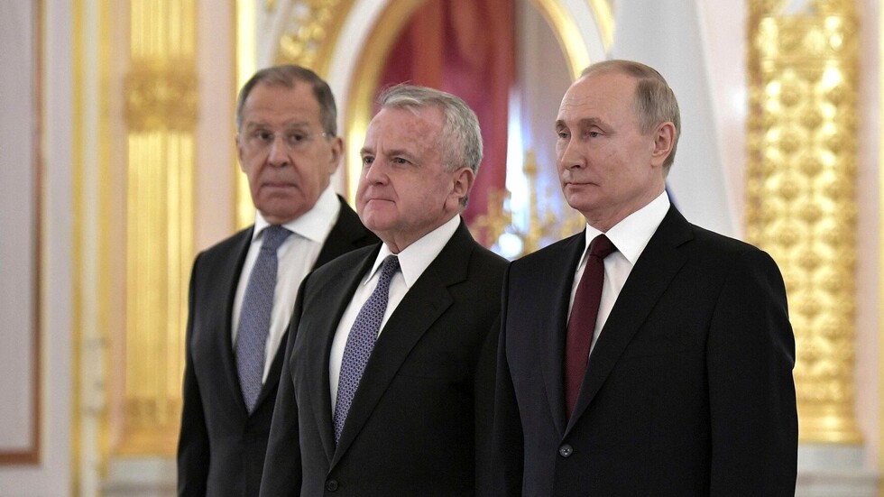 السفير الأمريكي لدى روسيا: واشنطن لا تعتزم إغلاق سفارتها في موسكو