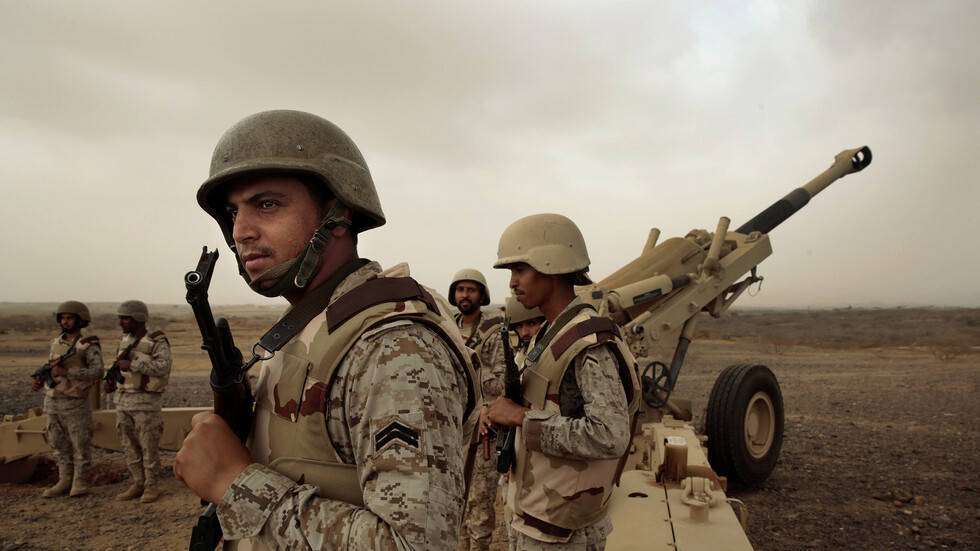 التحالف العربي يعلن إسقاط صاروخ بالستي أطلقه الحوثيون باتجاه جدة السعودية