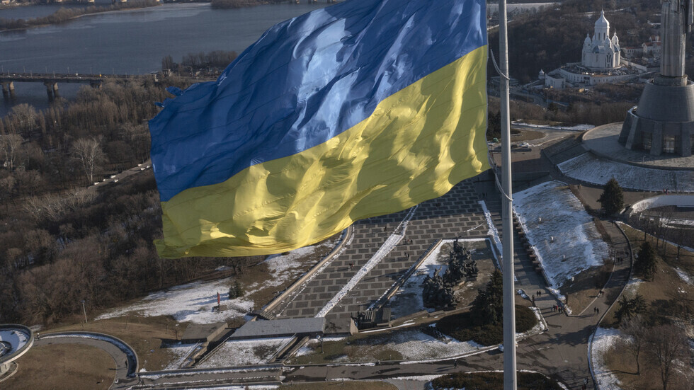 السفير الإسرائيلي: يوجد حاليا ألف إسرائيلي في مناطق القتال يحمل معظمهم الجنسية الأوكرانية