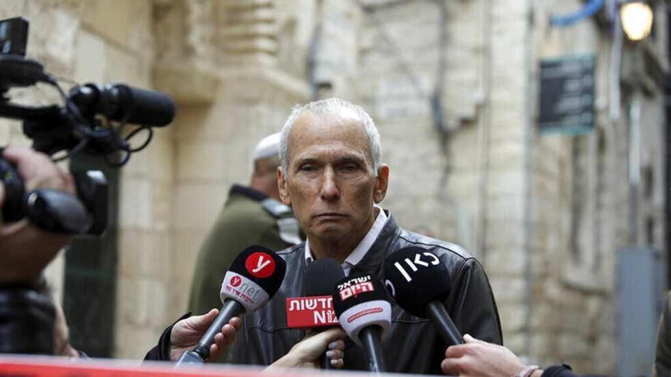 وزير الأمن الداخلي الإسرائيلي يثير ضجة بعد تعهده بـ "إلقاء القبض على منفذ عملية بئر السبع" الذي قتل