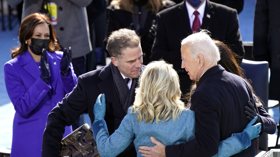 الدفاع الروسية تعلن عن صلة بين أنشطة البنتاغون البيولوجية في أوكرانيا وصندوق نجل بايدن