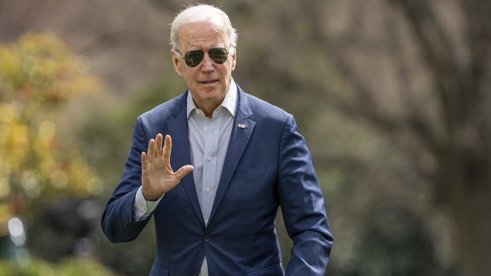 موسكو: على بايدن وابنه إماطة اللثام عن دورهما في مختبرات واشنطن البيولوجية بأوكرانيا