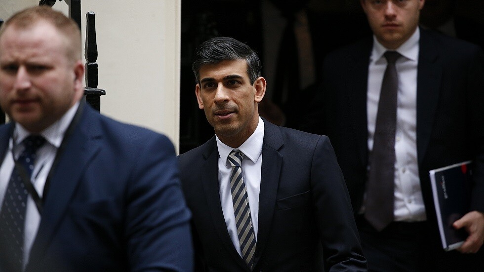 بريطانيا.. فضيحة تطارد وزير المالية بعد تسريبات حول ارتباط زوجته بشركة هندية تعمل في روسيا