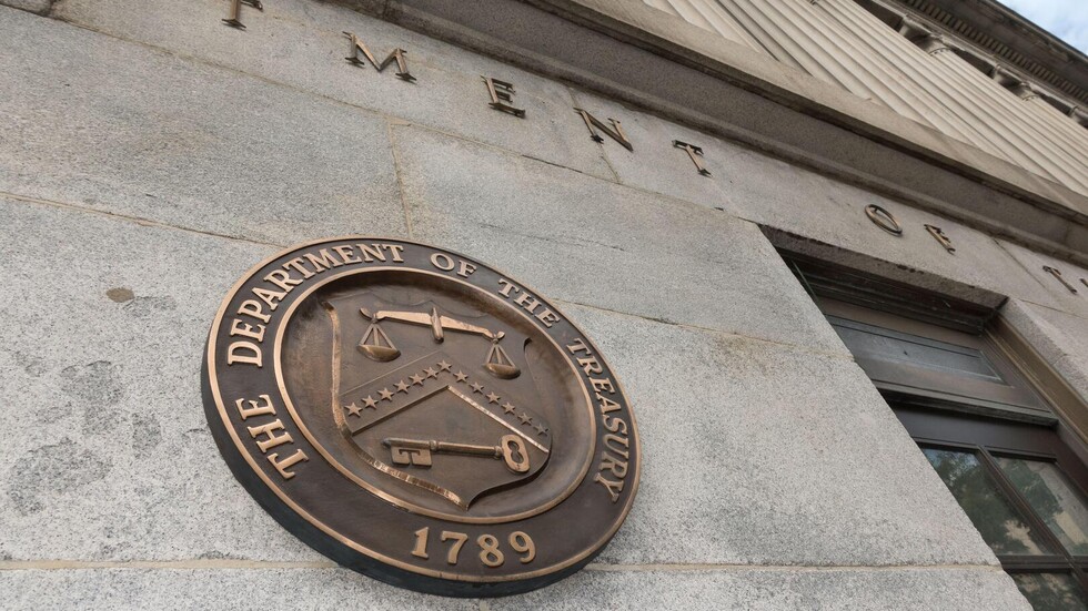 الخزانة الأمريكية تصدر مجموعة من الإعفاءات من العقوبات ضد روسيا