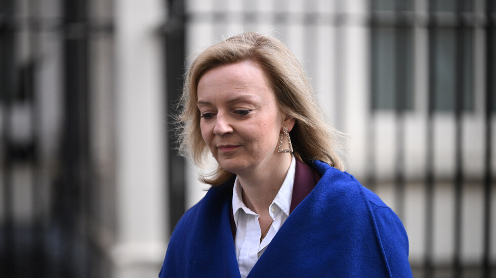 بريطانيا تشترط وقف إطلاق النار وانسحاب القوات الروسية من أوكرانيا لرفع العقوبات عن موسكو