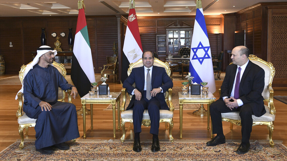 بينيت عن اجتماعه مع السيسي وبن زايد: التقى سلامنا الأقدم بأحدث سلام