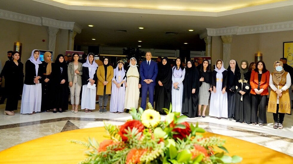 الكاظمي يطالب بتشريعات إضافية لحماية الإيزيديات الناجيات من "داعش"