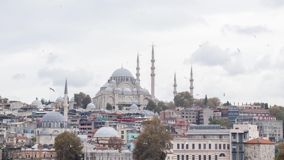 الوفد الروسي يصل إلى تركيا تمهيدا للمحادثات مع الوفد الأوكراني