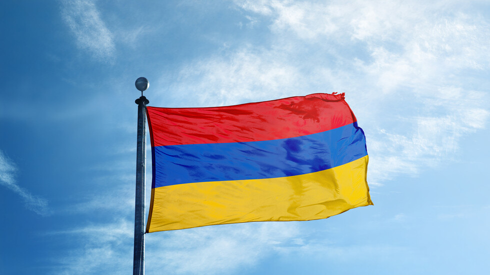 يريفان تدعو باكو للتفاوض على سلام عاجل وشامل