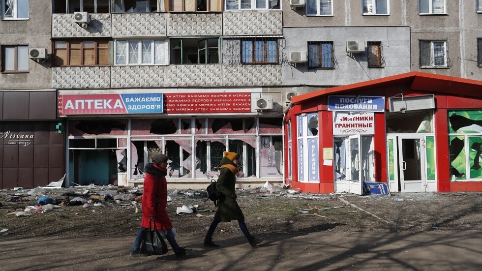 سكان ماريوبول يتحدثون لـRT عن ممارسات نازيي "آزوف"