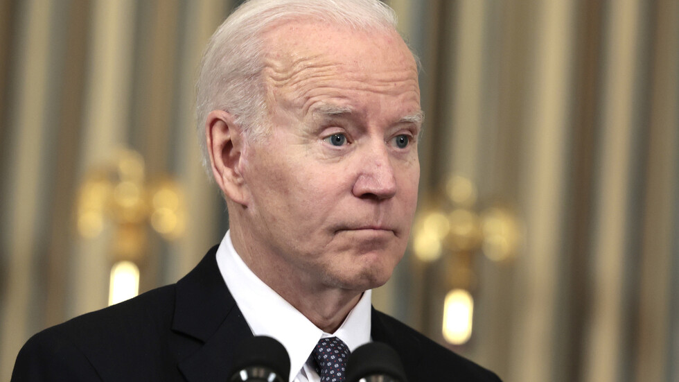 "بلومبيرغ": حلفاء واشنطن أداروا ظهورهم لبايدن بعد ألفاظه عن بوتين